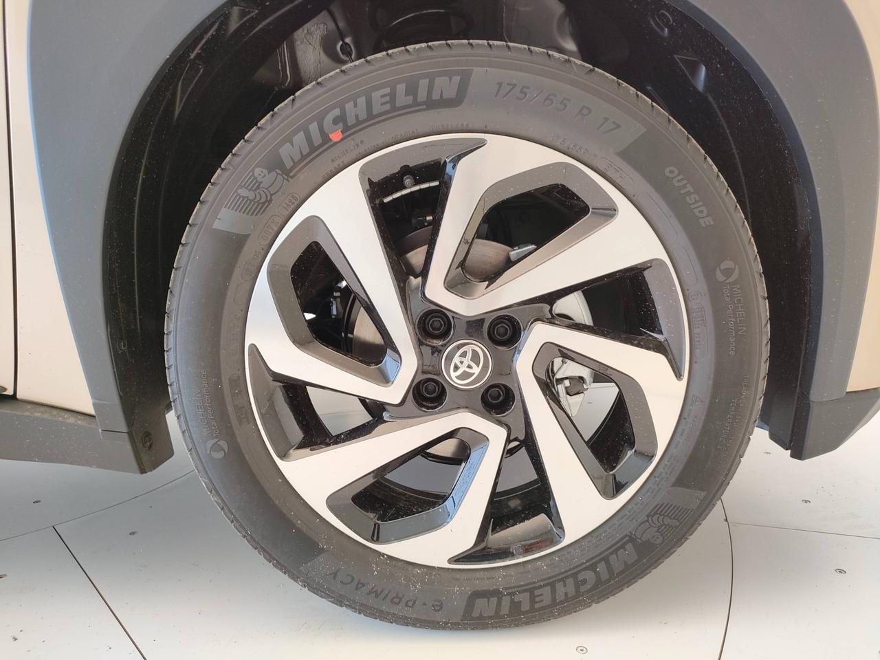 TOYOTA Aygo X 1.0B TREND MT - MY24