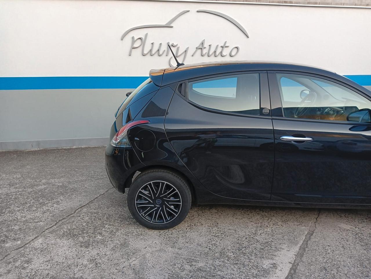 Lancia Ypsilon 1.0 FireFly 5 porte S&S Hybrid Ecochic Gold