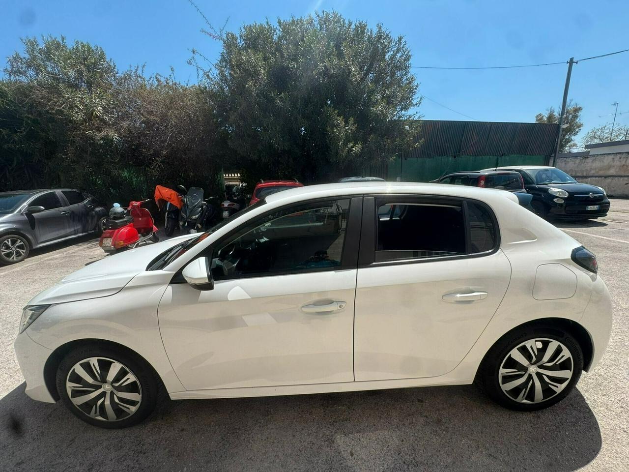 Peugeot 208 PureTech 75 Stop&Start 5 porte Like