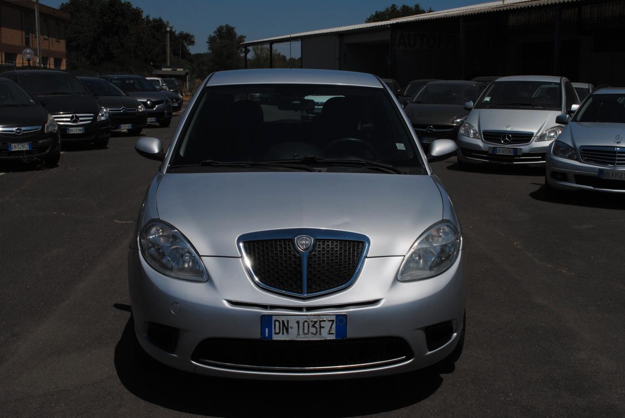 Lancia Ypsilon 1.2 60 CV OK NEOPATENTATI