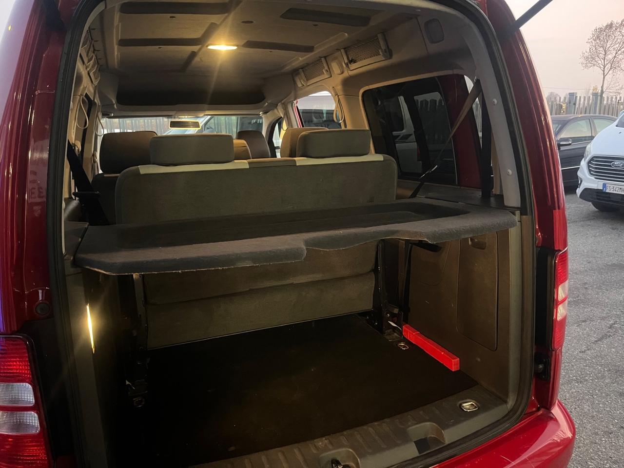 Volkswagen Caddy Maxi 1.6 TDI 7 POSTI