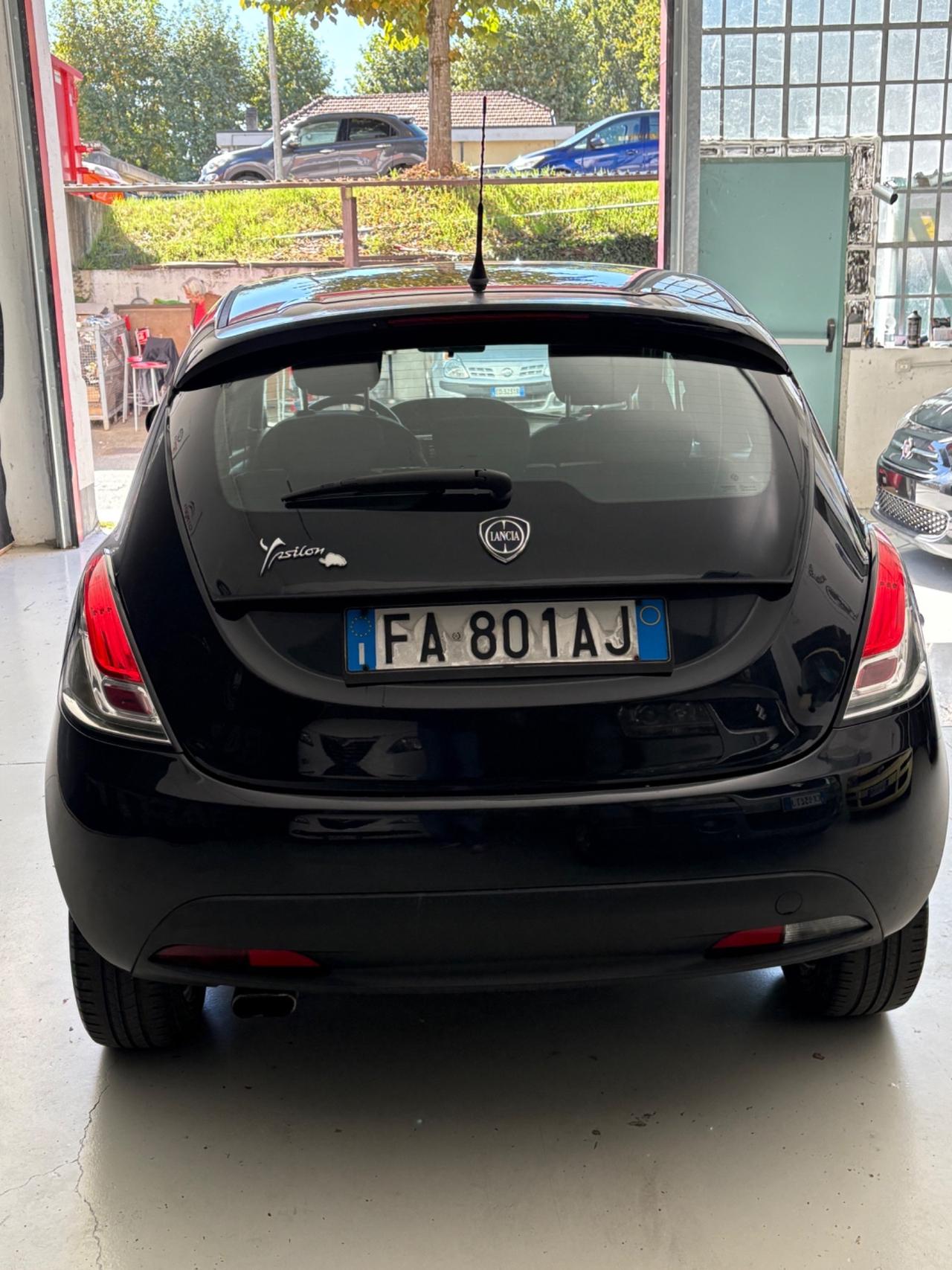 Lancia Ypsilon 1.2 69 CV 5 porte Elefantino