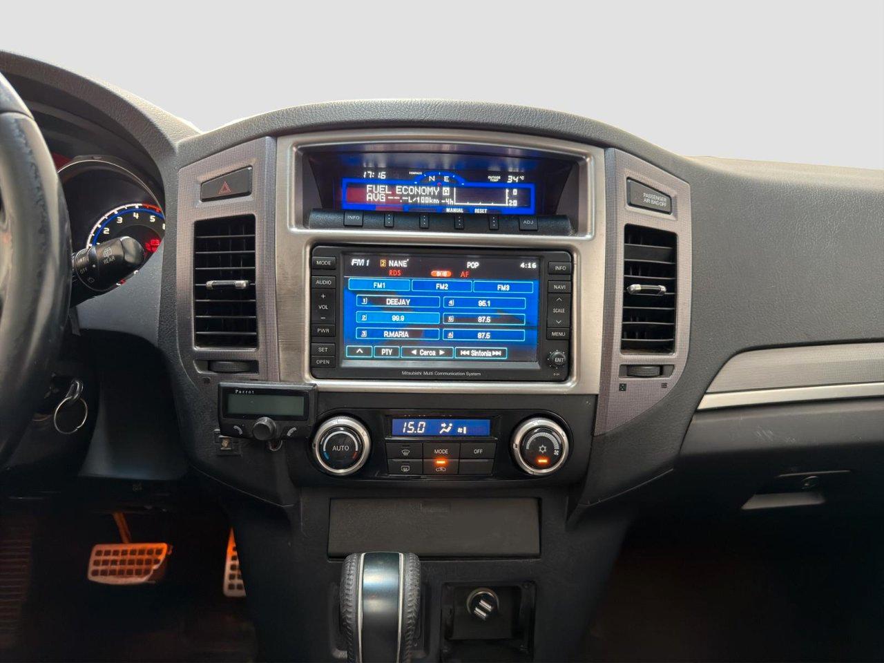 Mitsubishi Pajero 3 Porte Pajero 3p 3.2 CR Instyle auto