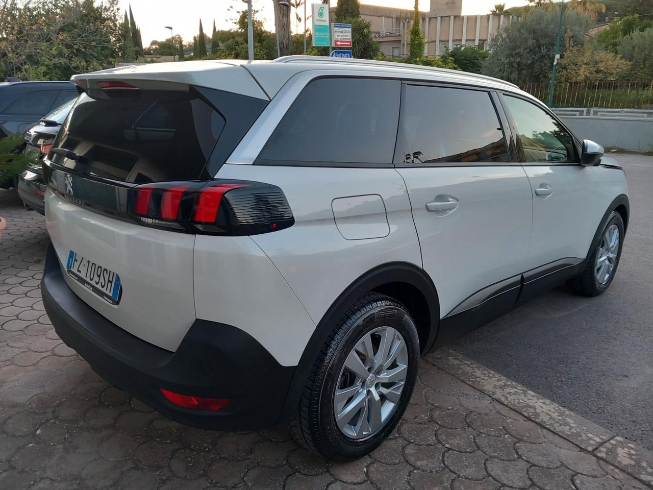 Peugeot 5008 BlueHDi 130 cv