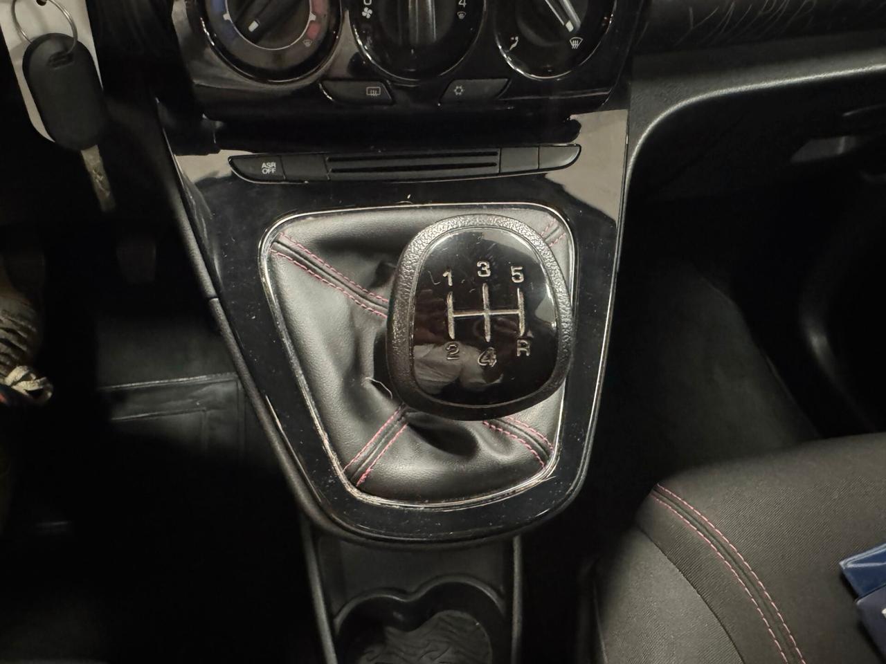 Lancia Ypsilon 1.3 MJT 16V 95 CV 5 porte S&S Platinum
