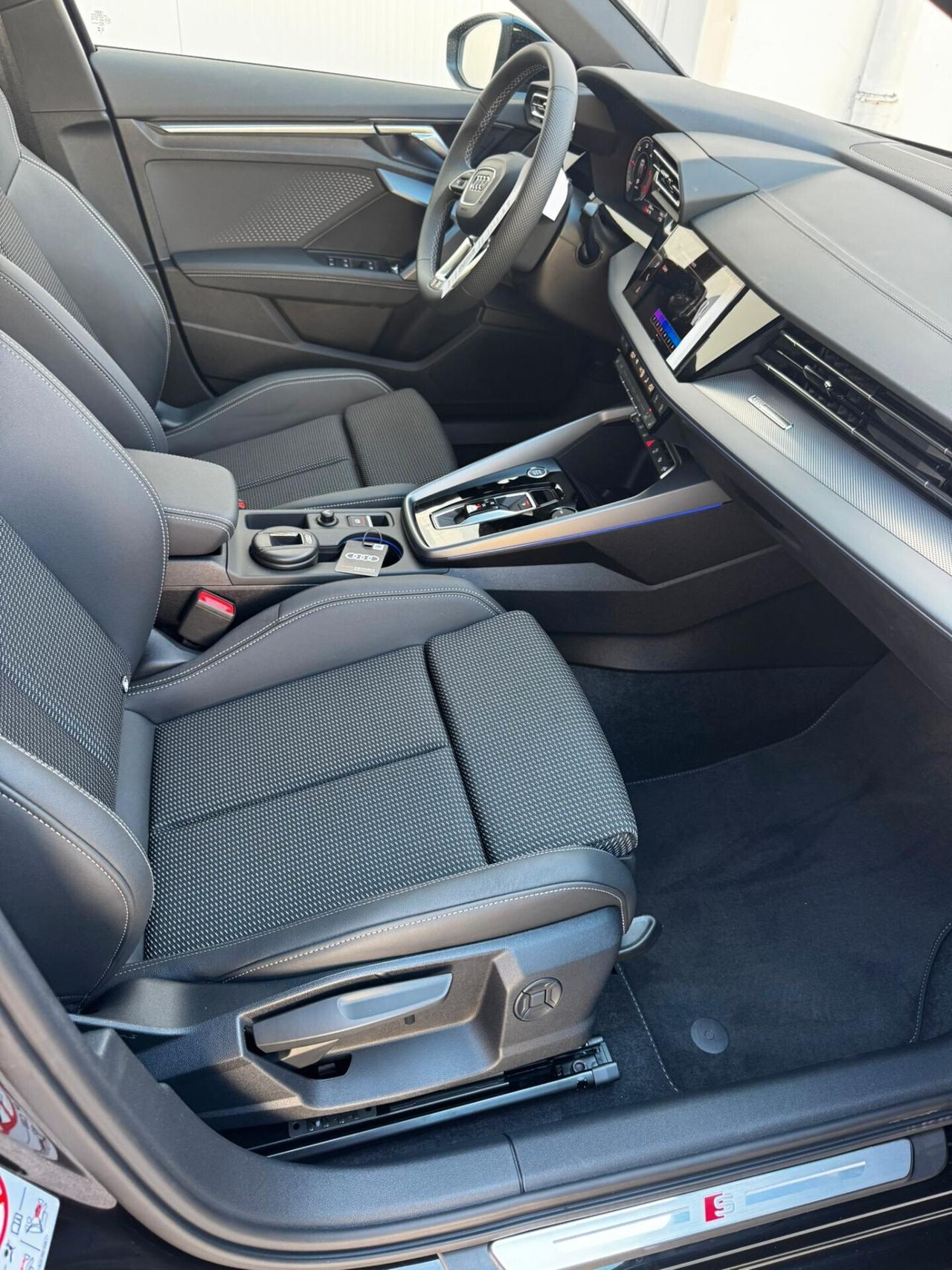 Audi A3 allstreet TDI 110 kW S tronic Identity Contrast