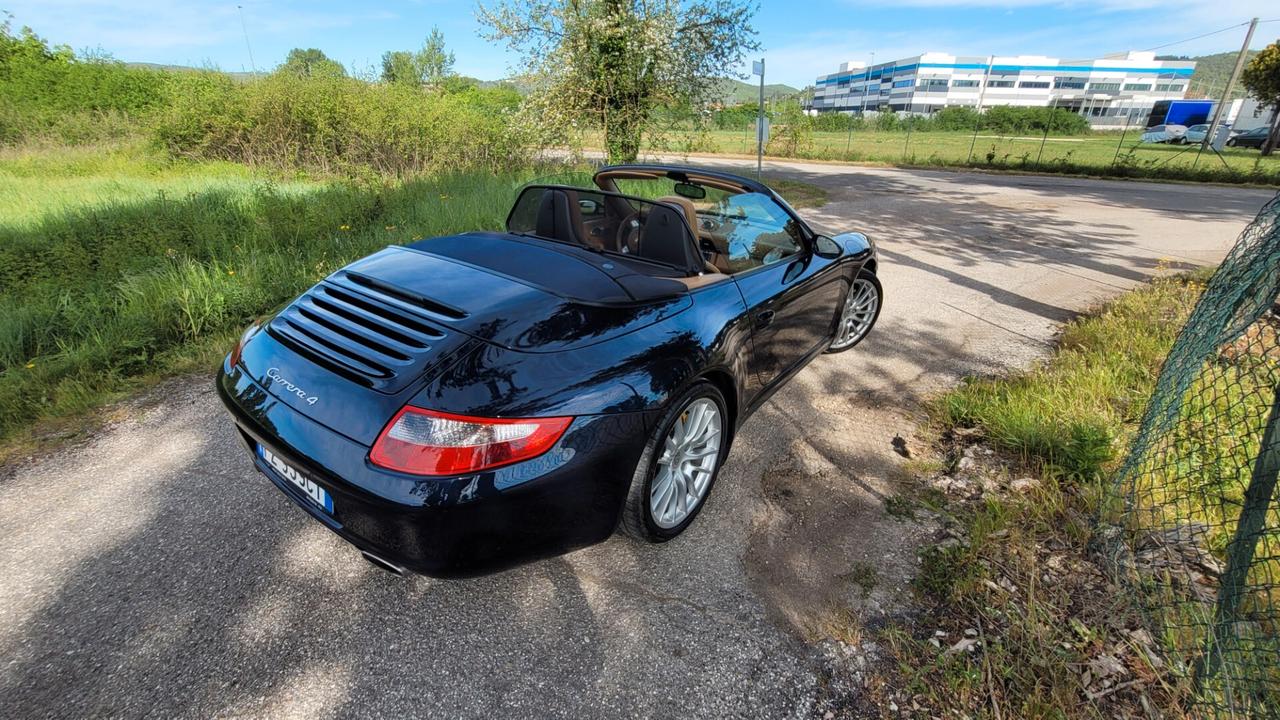 Porsche 911 Carrera 4 Cabriolet