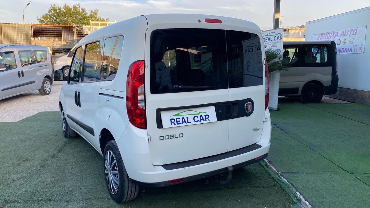 Fiat Doblo 1.6 Diesel Porte Posteriore + Gancio