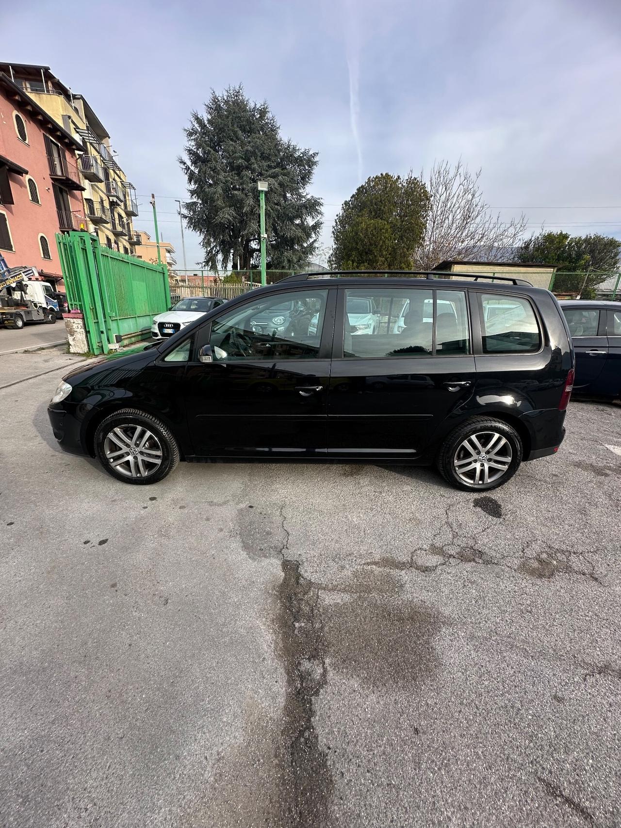 Volkswagen Touran 1.6 Trendline Bifuel G