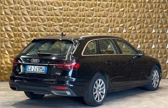 Audi A4 Avant 40 TDI quattro S tronic Business