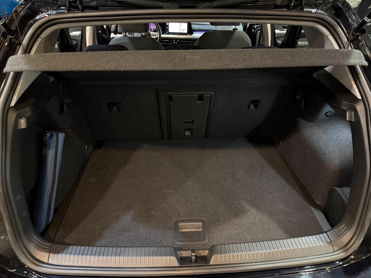 Volkswagen Golf VIII 2023 2.0 tdi Life 115cv dsg