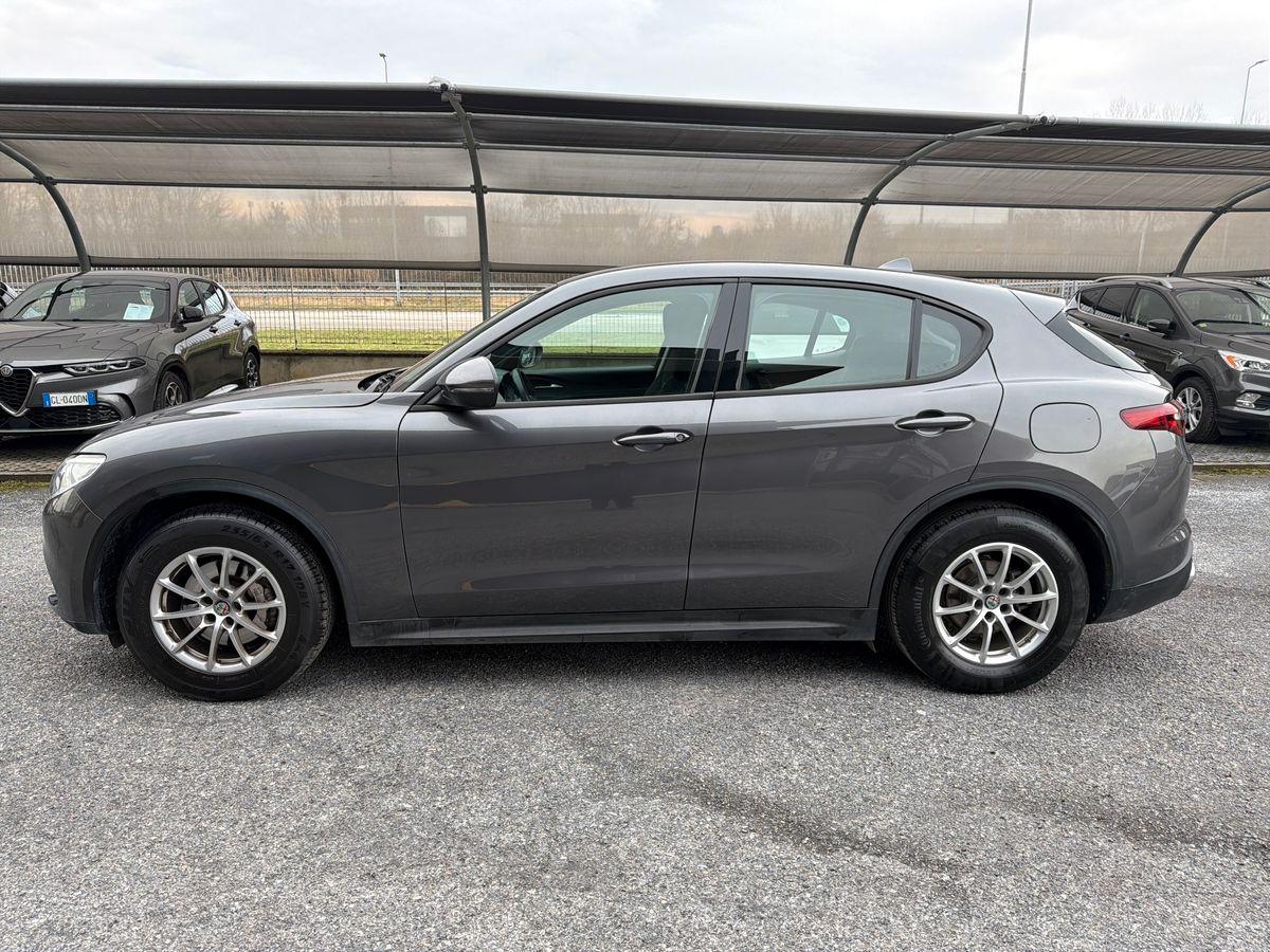 ALFA ROMEO Stelvio 2.2 t Business Q4 190cv auto my19