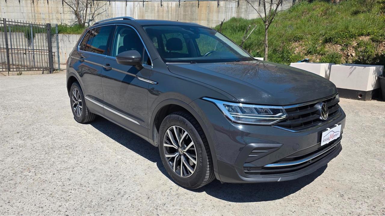 Volkswagen Tiguan 2.0 TDI 150 CV SCR DSG Elegance