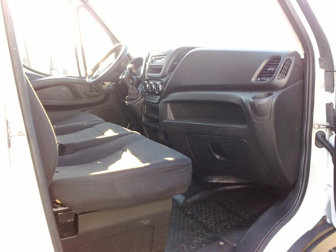 Iveco Daily 35s16 2.3hpt GRANVOLUME - 2017