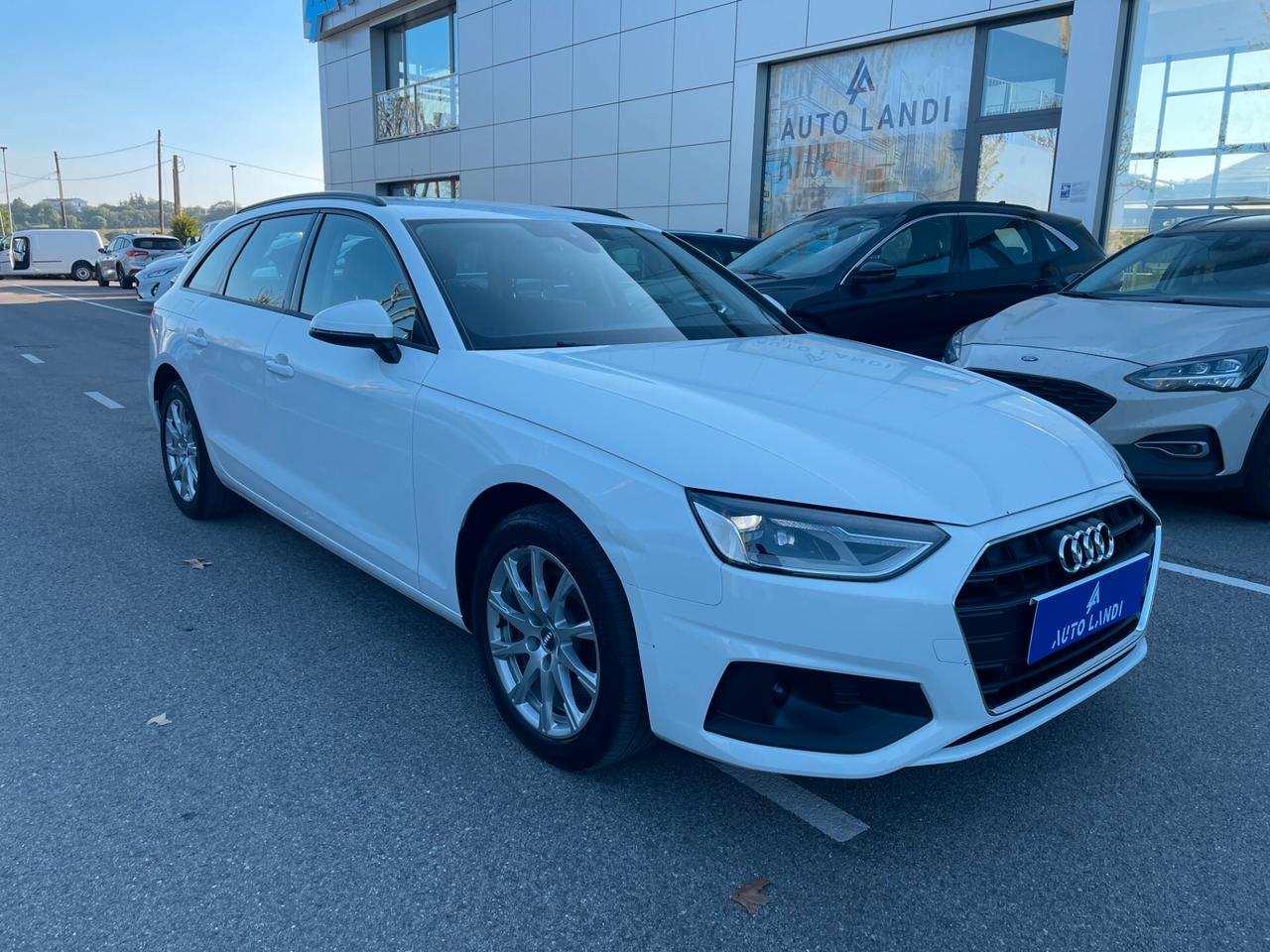 Audi A4 Avant 30 TDI/136 CV S tronic Business