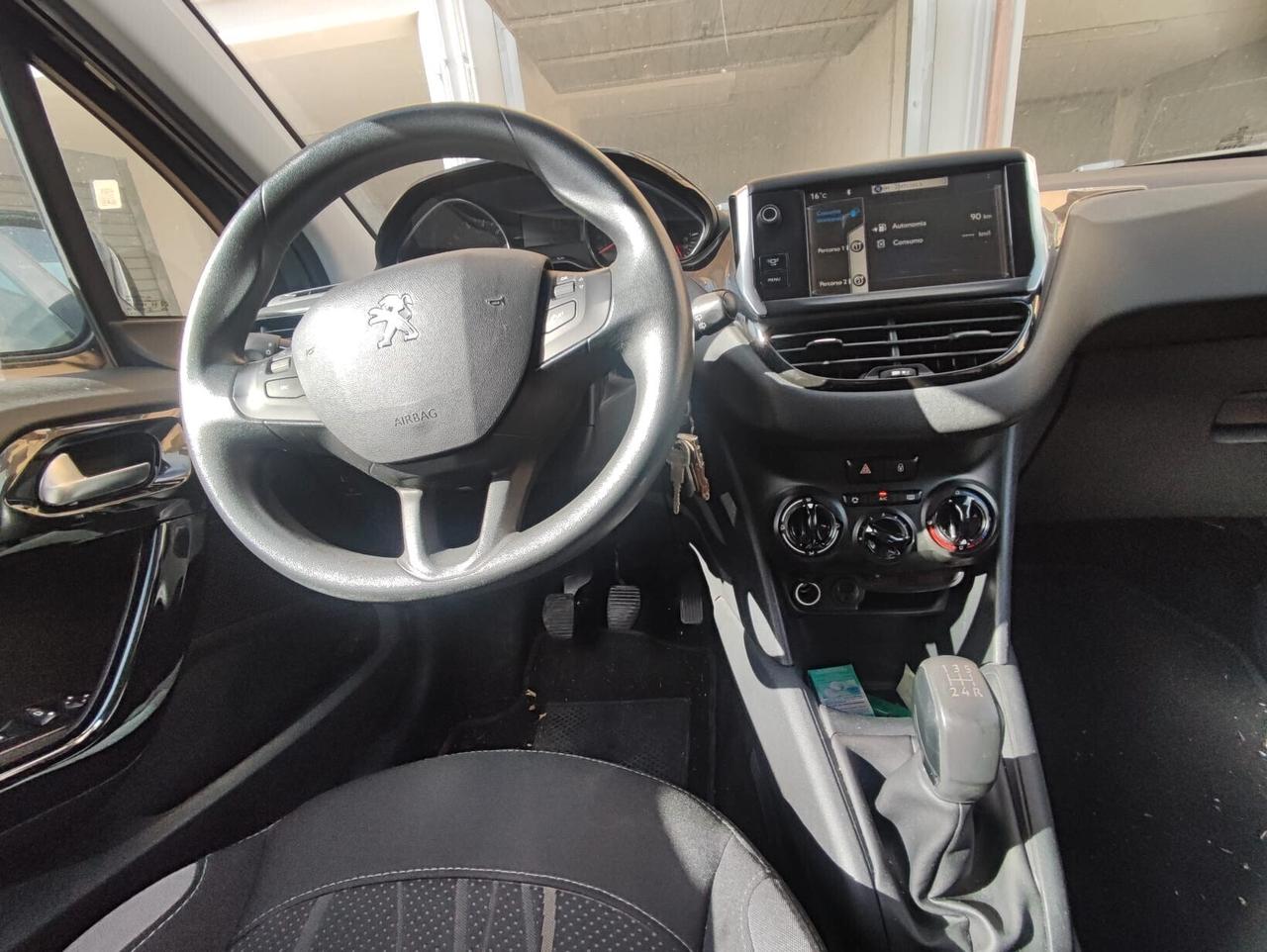 Peugeot 208 PureTech 82 5 porte Allure
