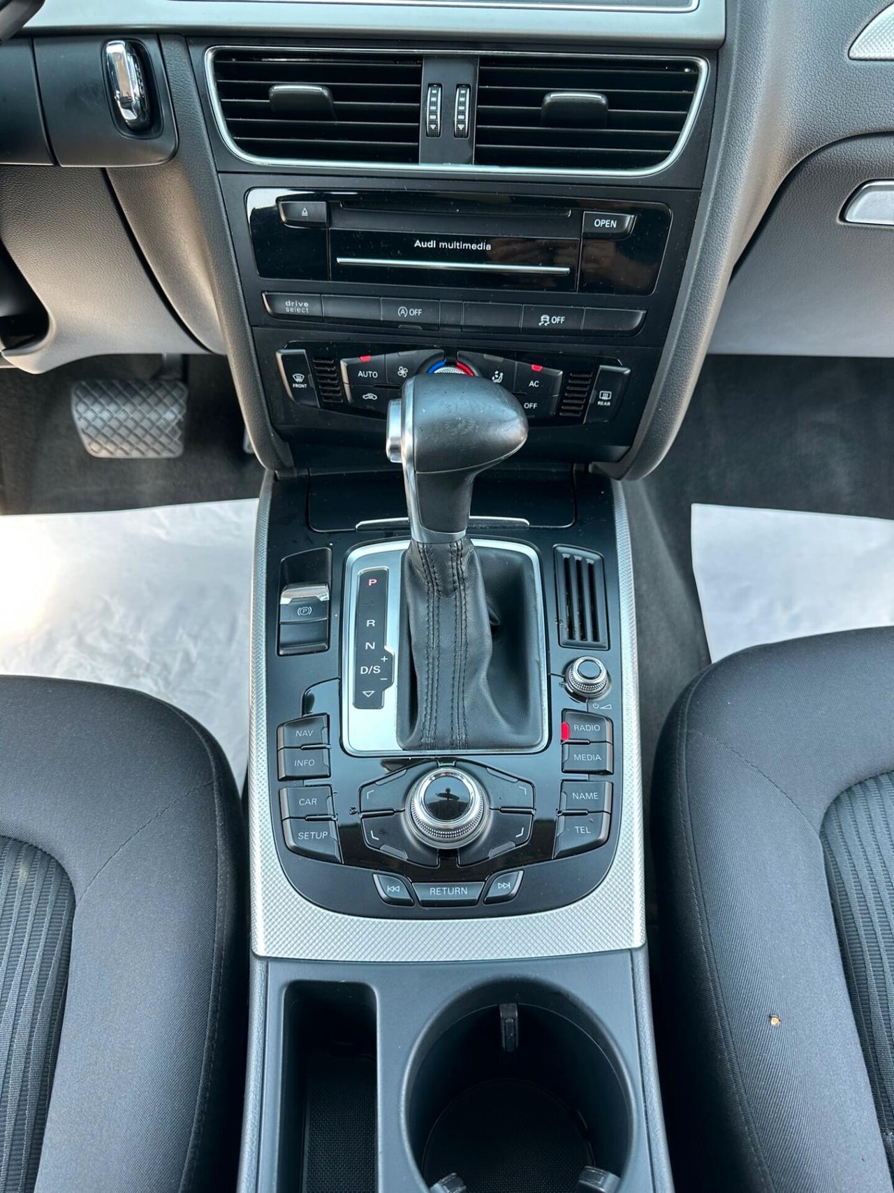 Audi A4 Avant 2.0 TDI 177 CV quattro S tronic /KM DOC/DISTRIB. OK