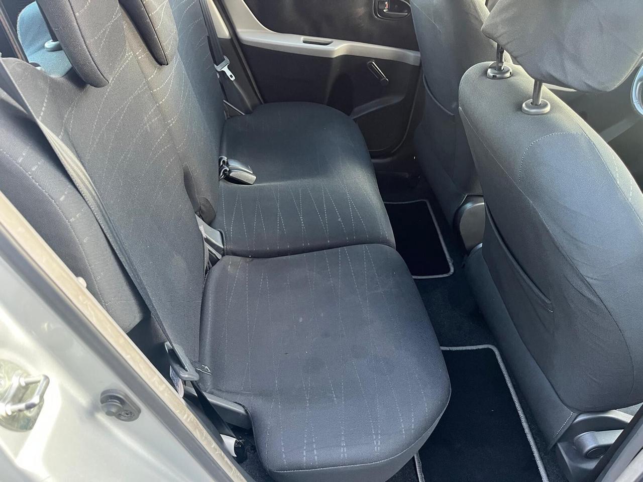 Toyota Yaris 1.0 5 porte