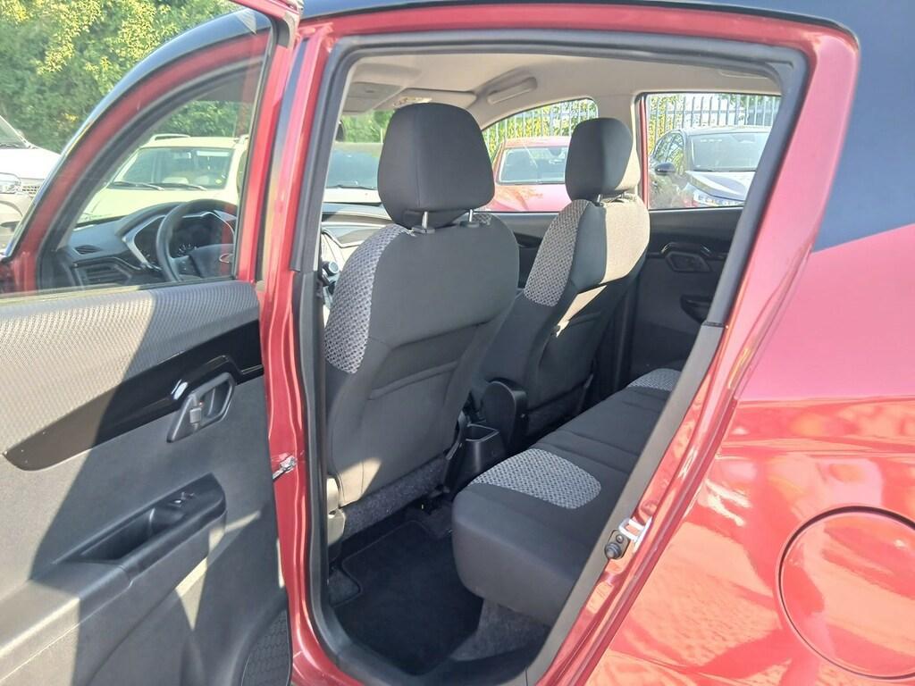 Mahindra KUV100 1.2 K6+ FWD