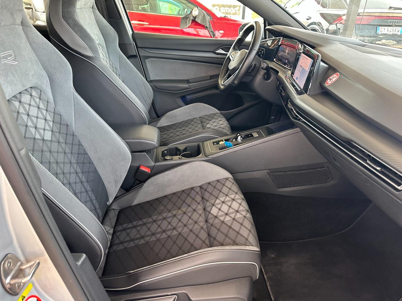 VW GOLF 8*2.0TDI*150CV*2XR-LINE*VIRTUAL*SEDILI SPORTIVI*NAVI*LED*AUT*