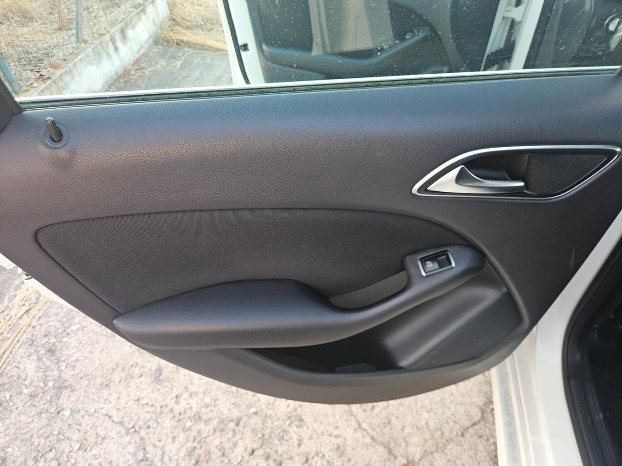 Mercedes-benz B 180 B 180 CDI Automatic Premium