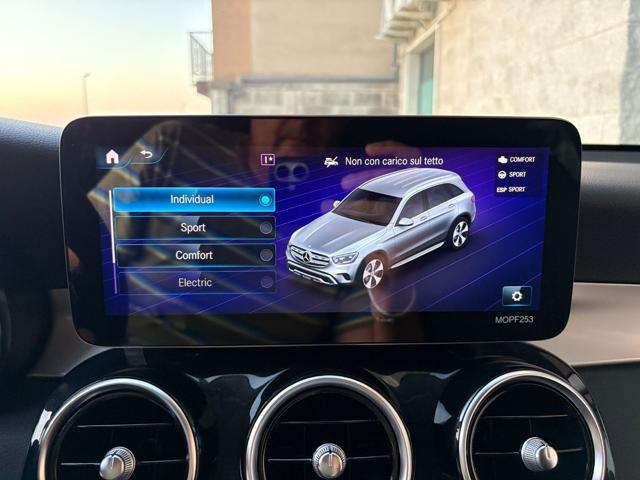 MERCEDES-BENZ GLC 300 de 4Matic Plug-in hybrid Sport.