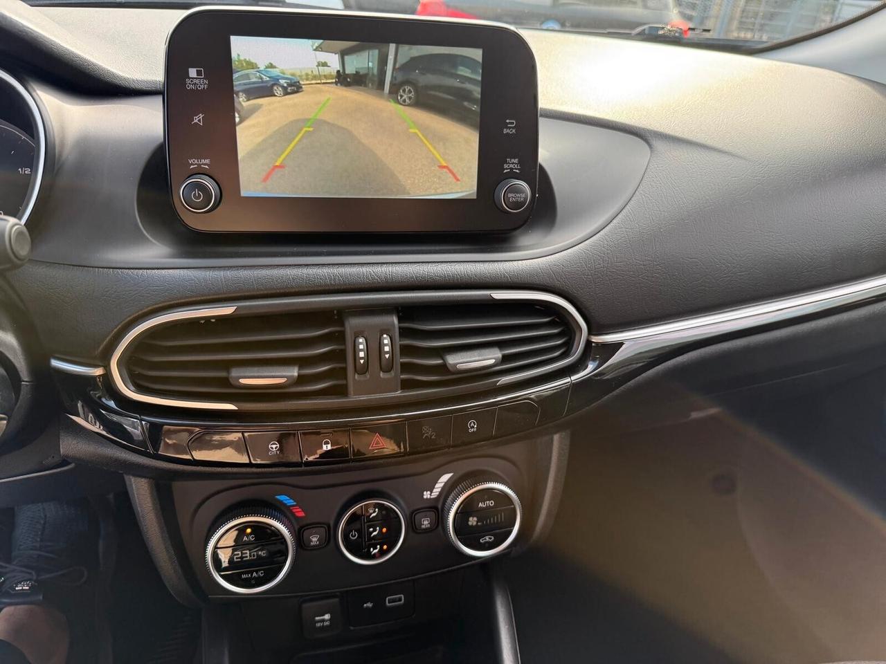 Fiat Tipo 1.6 MJT FULL OPTIONAL AFFARE