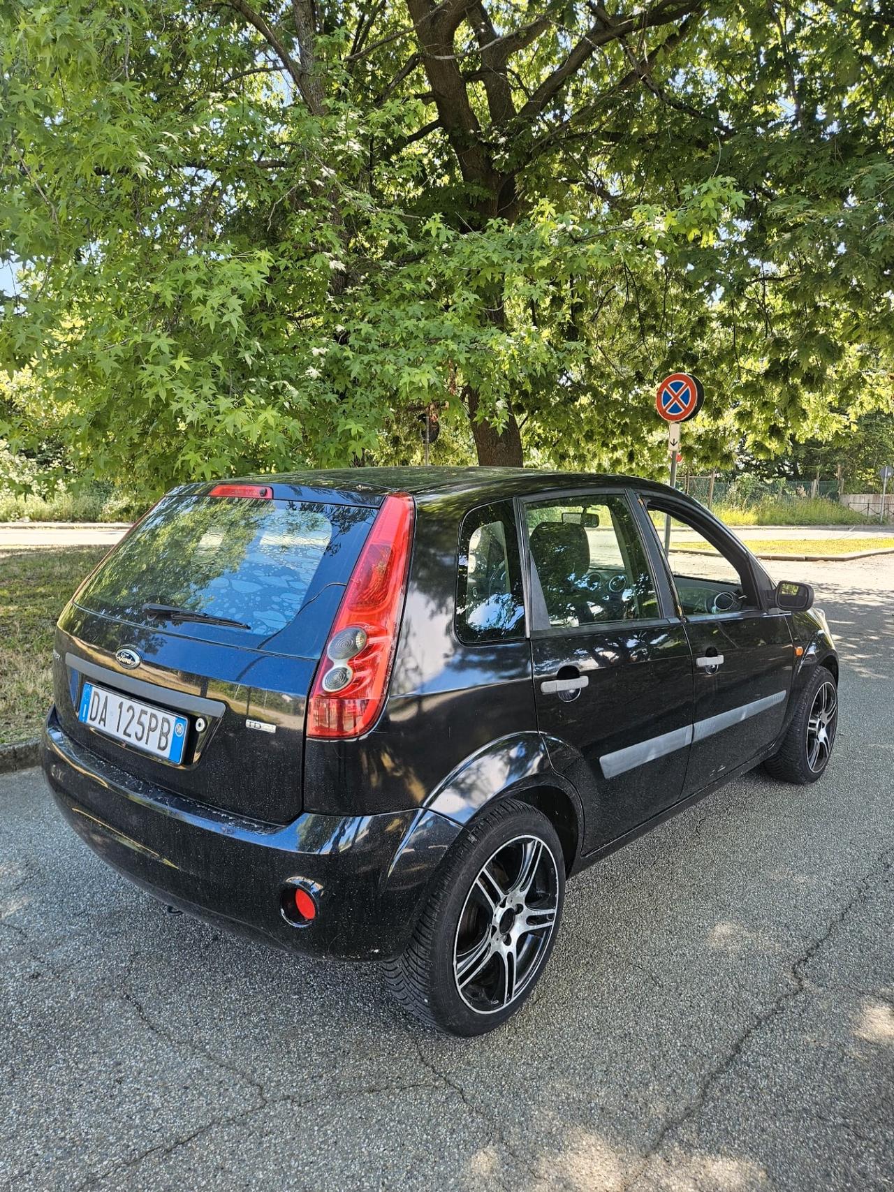 Ford Fiesta 1.4 neopatentati