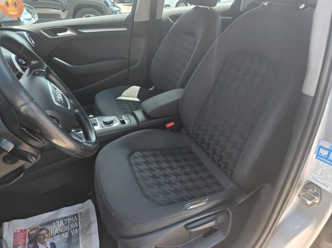 Audi A3 1.6 tdi Business 110cv s-tronic E6