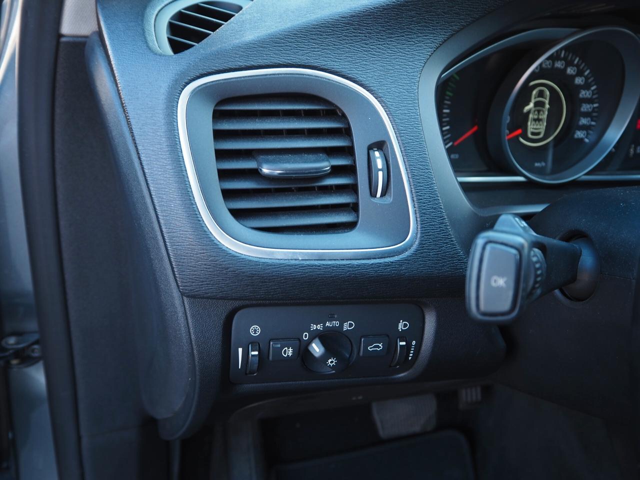 Volvo V40 D2 Geartronic Business