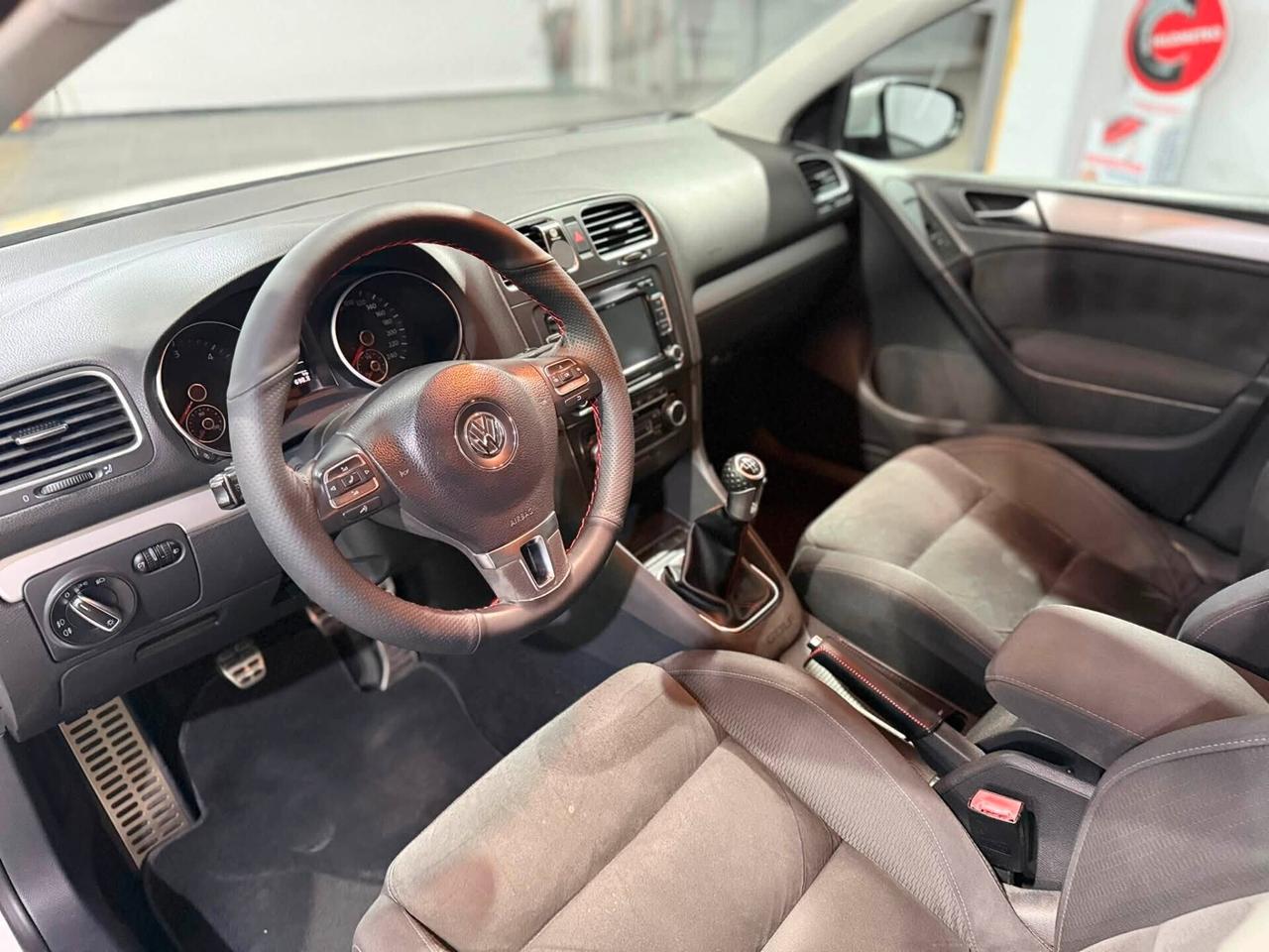 Volkswagen Golf 1.6 TDI DPF 3p. Highline