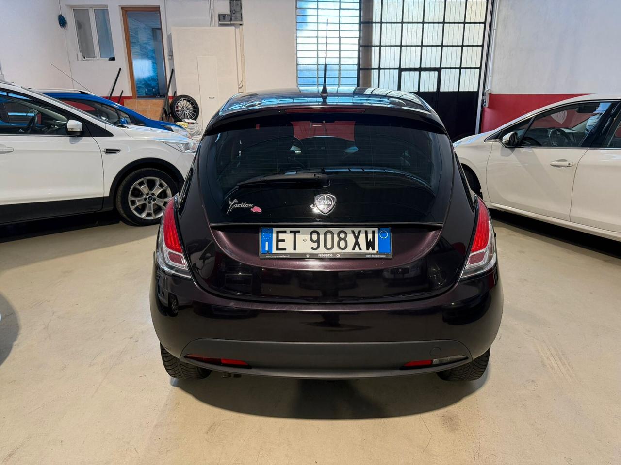 Lancia Ypsilon 1.2 69 CV 5 porte S&S Gold