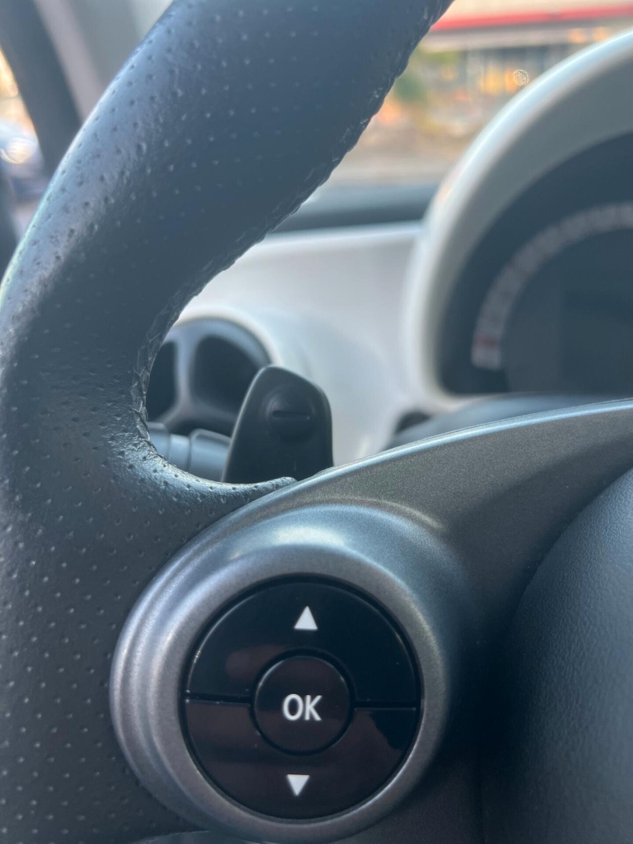 Smart fortwo 453 PASSION SOLO 97.000KM 2015