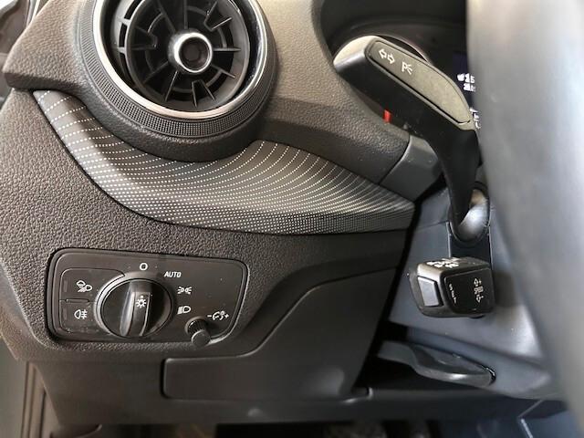 Audi Q2 35 TDI S tronic Admired