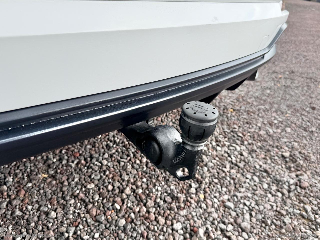 AUDI Q3 2.0TDI quattro S-LINE NAVI LED CERCHI 20 PELLE RETROCAMERA