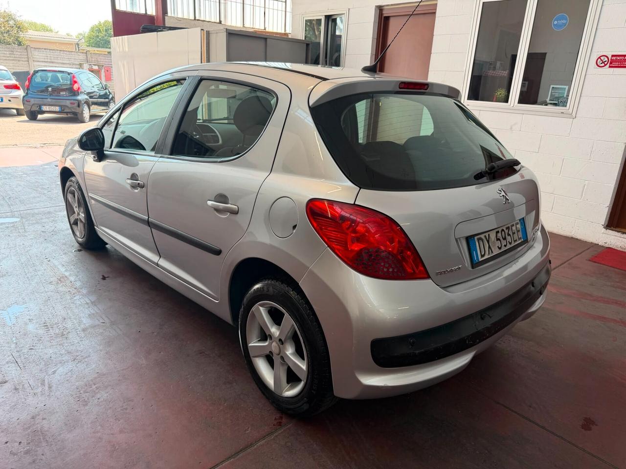 Peugeot 207 1.4 8V 75CV 5p. Energie Sport ECO GPL