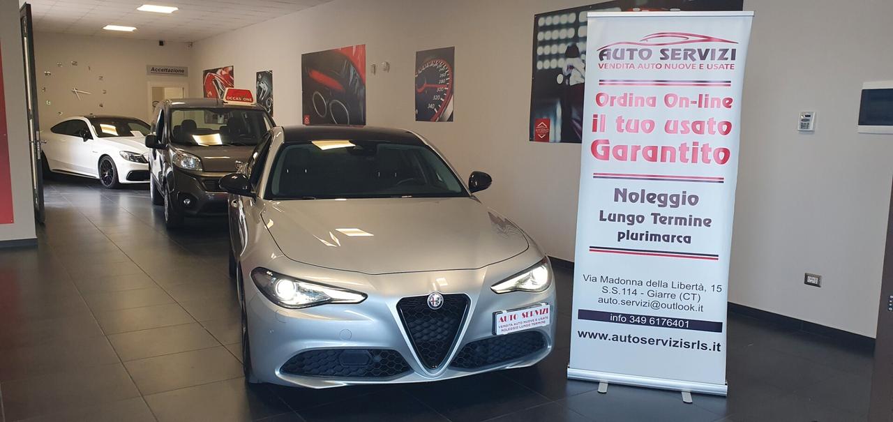Alfa Romeo Giulia 2.2 JTDM 160 CV B-Tech doppio tetto apribile