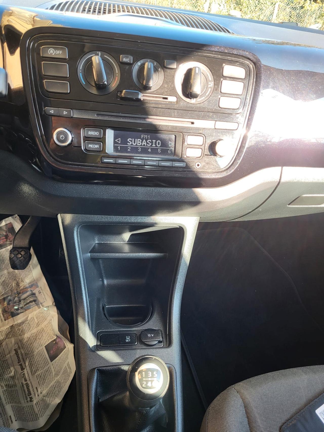 VOLKSWAGEN UP! ECO METANO-3 EURO X 100 KM-BOLLO 35