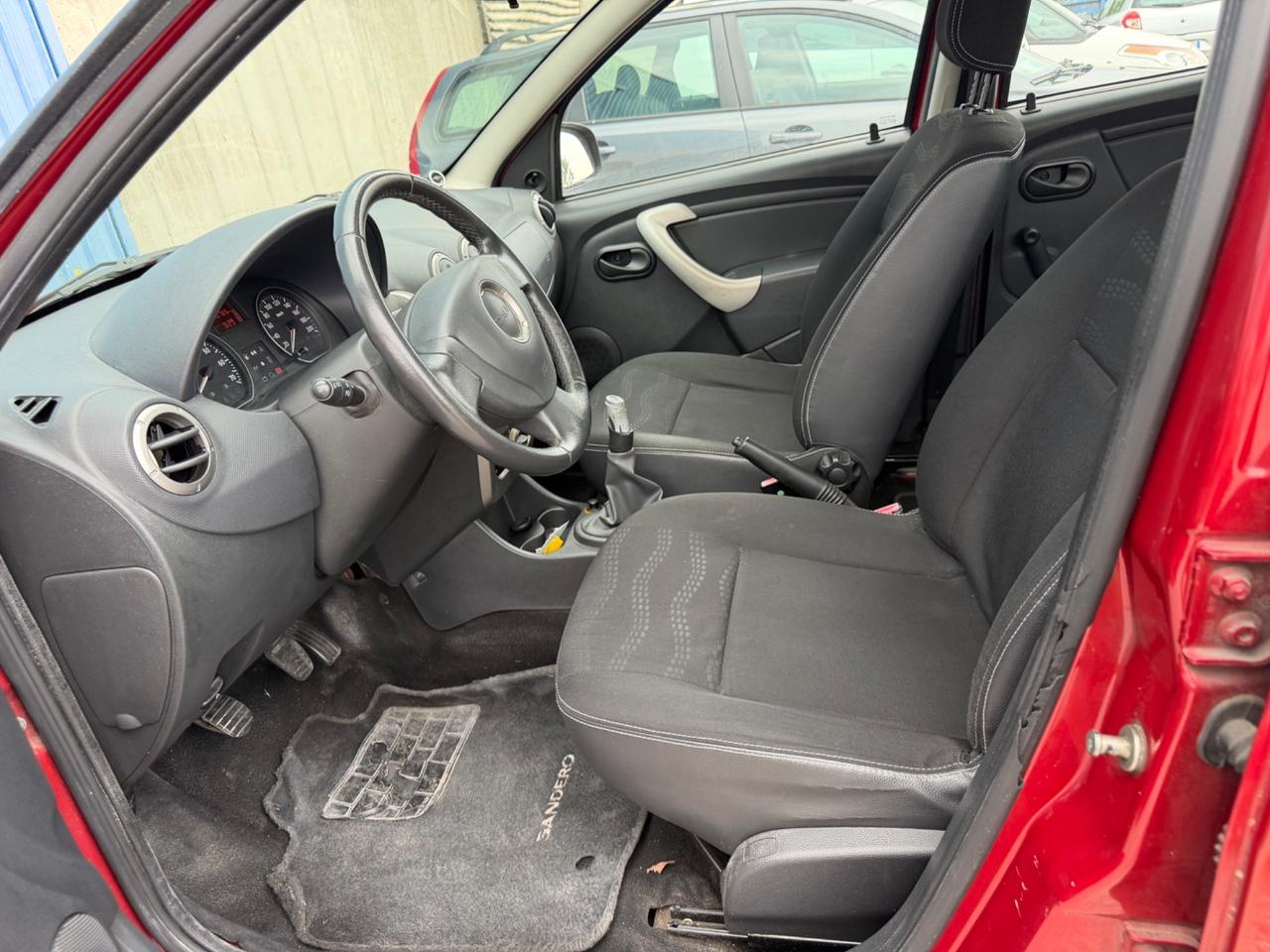 Dacia Sandero Stepway 1.6 8V 90CV