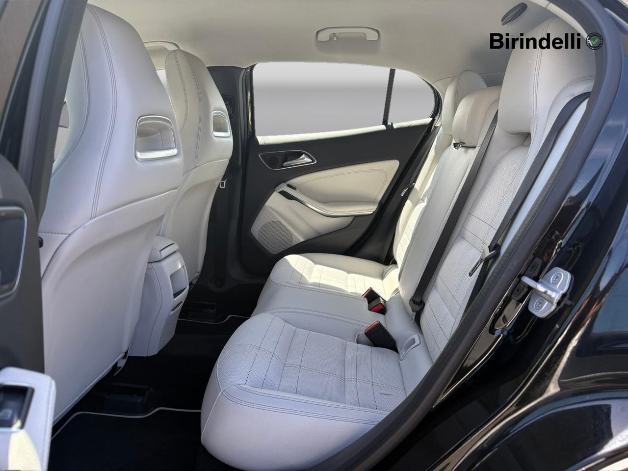 Mercedes-Benz GLA (X156) - GLA 180 d Automatic Executive