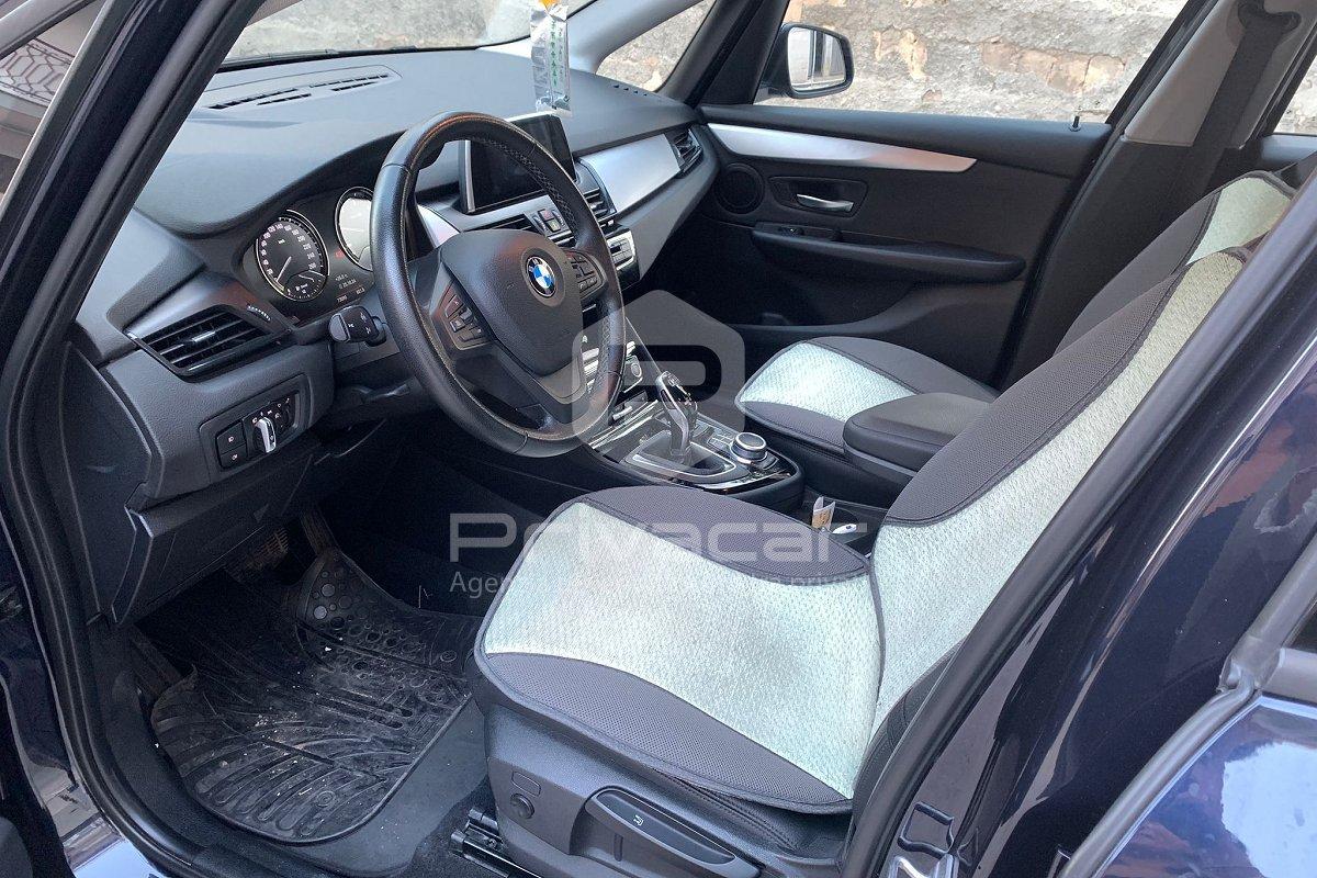 BMW 218d Active Tourer Business