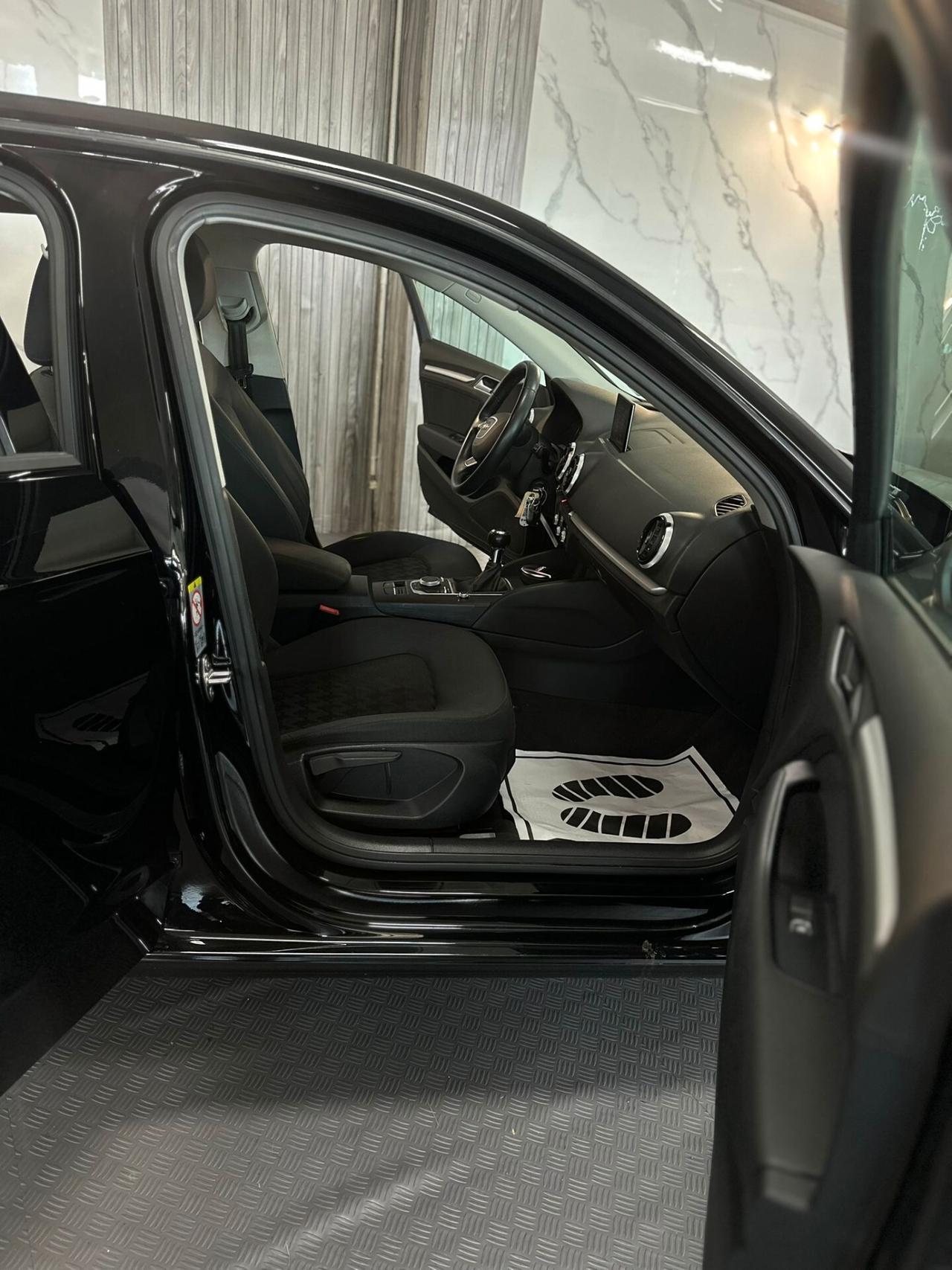 Audi A3 1.6 TDI Attraction