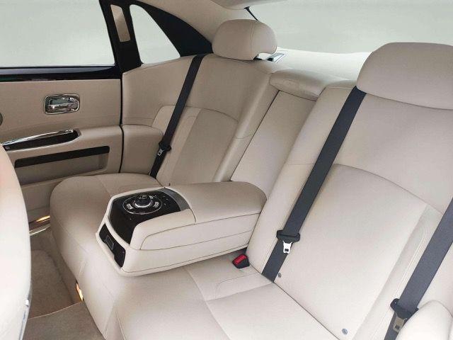 ROLLS-ROYCE Ghost 6.6