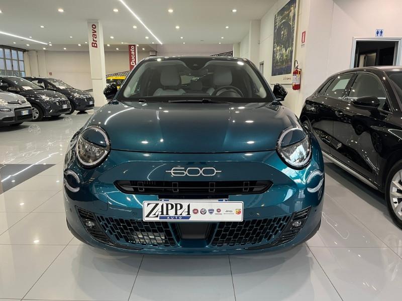 FIAT 600 Hybrid 100 CV DCT MHEV La Prima
