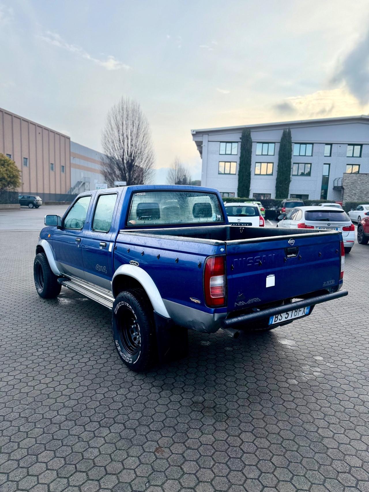 Nissan navara d22 pick up motore a ingranaggi