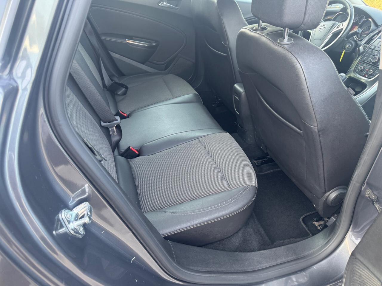 Opel Astra 1.7 CDTI 110CV Sports Tourer Cosmo