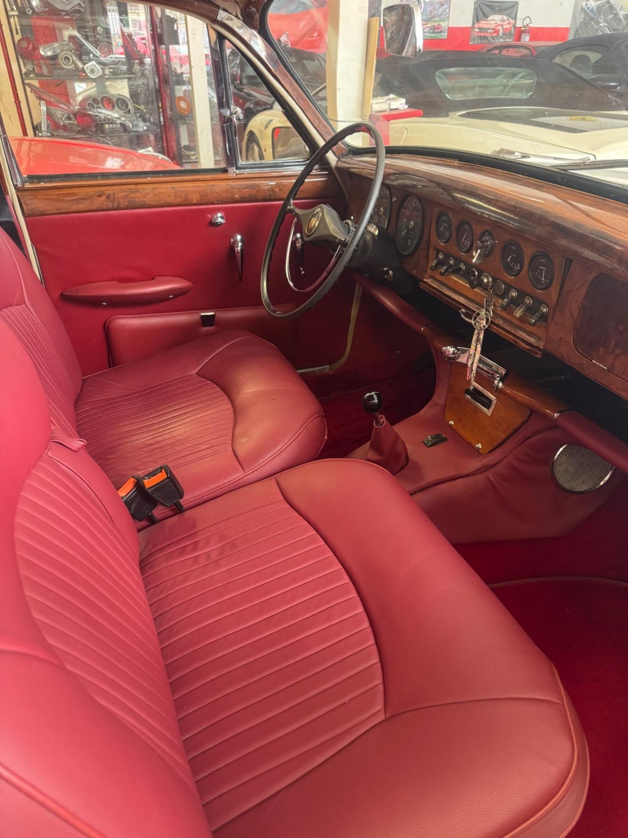 Jaguar S-Type 3.8 restaurata PERMUTE