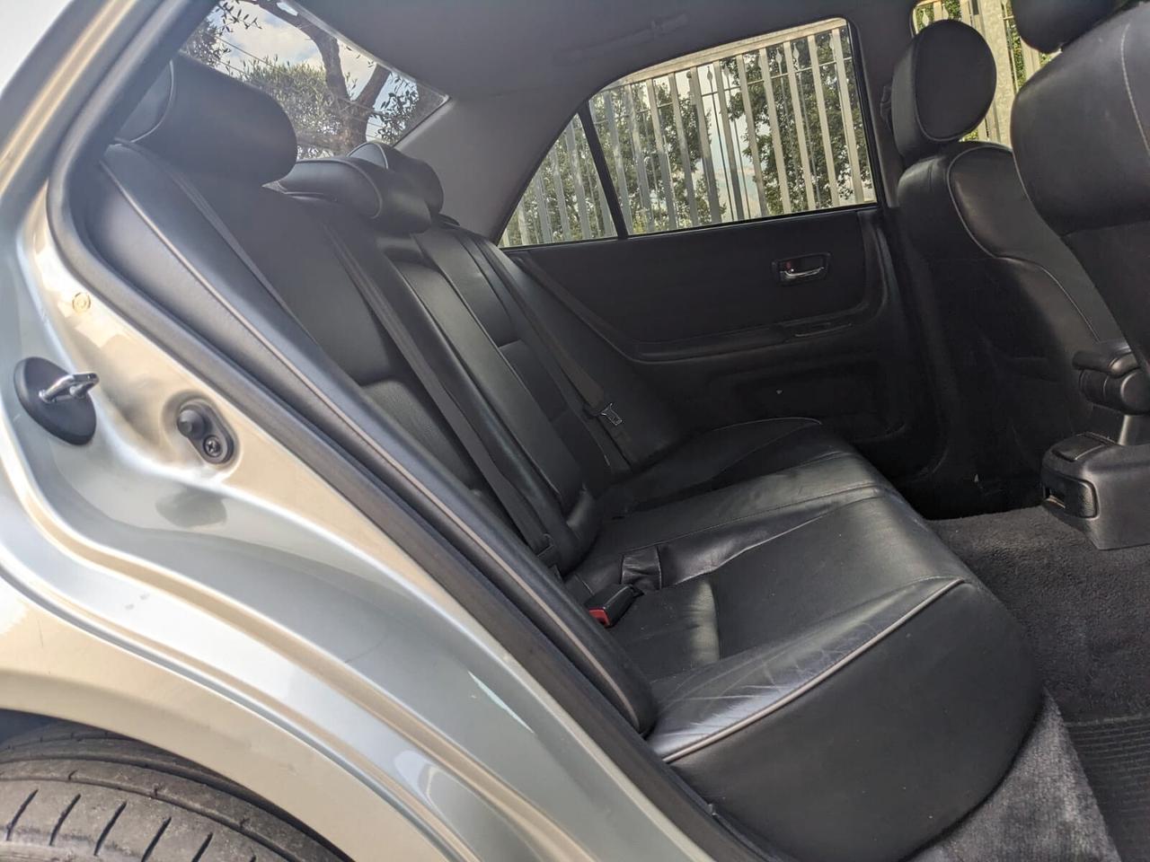 Lexus IS 200 2.0 Silver auto