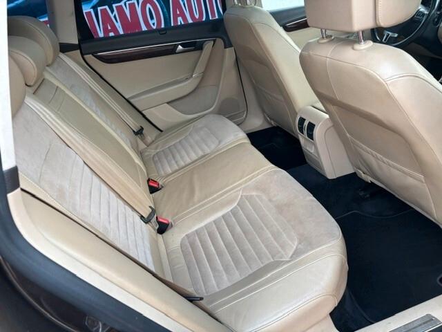 Volkswagen Passat Var. 2.0 TDI Highline 4 Motion .