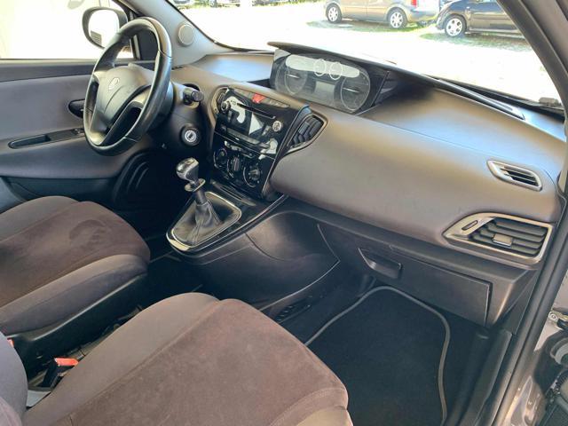 LANCIA Ypsilon 1.2 69 CV 5 porte GPL OK 07/2034 OK NEOPATENTATI